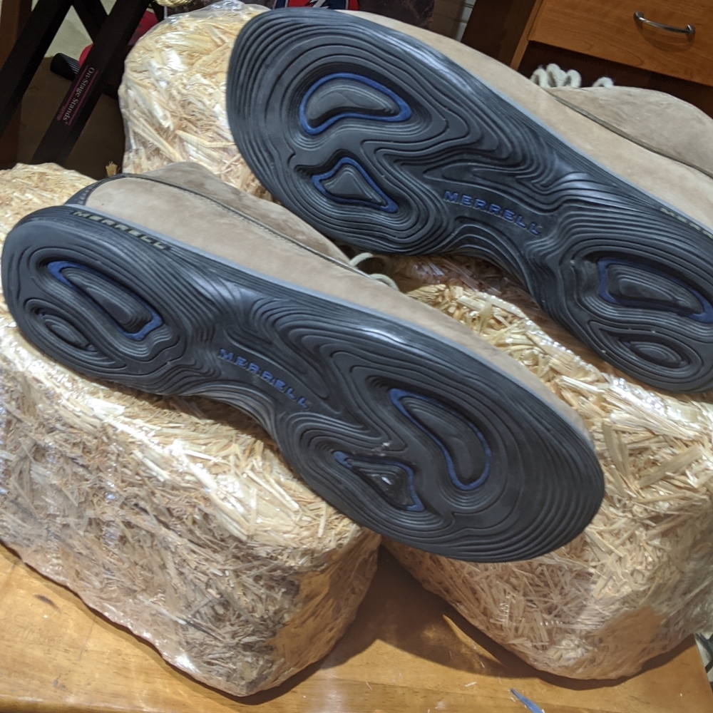 Merrell Boots - Picture 3 of 4